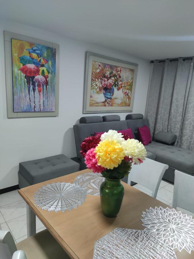 דירות איבגו 406 Apartaestudio Portal De Cadiz , Exclusivo Y Central, Con Parqueadero Capacidad 4 Personas מראה חיצוני תמונה